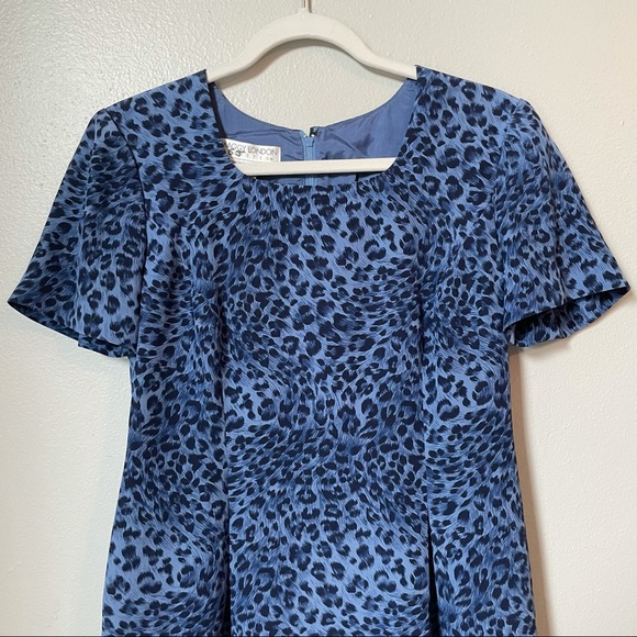 Maggy London (4) Leopard Print Blue on Blue 100% Silk Dress - Picture 4 of 9